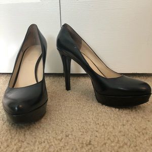 7.5 black pumps
